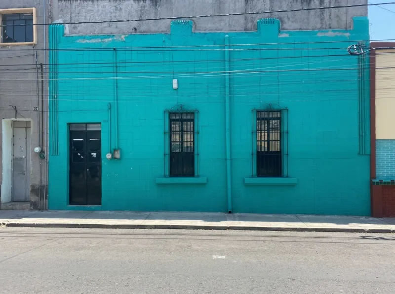 casa en renta, un piso, espacios amplios. zona oblatos-san juan de dios – foto 1