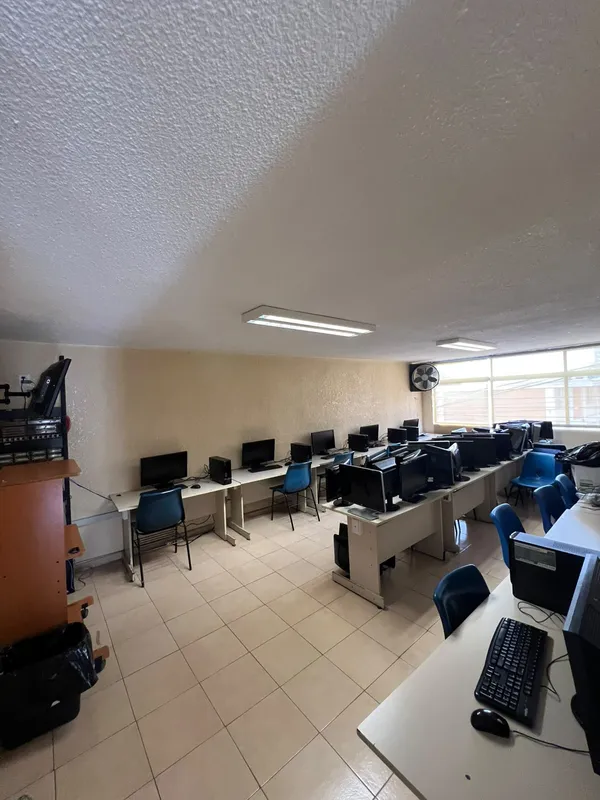 Salón amueblado en Tlalnepantla a 5 min de Mundo E – foto 1
